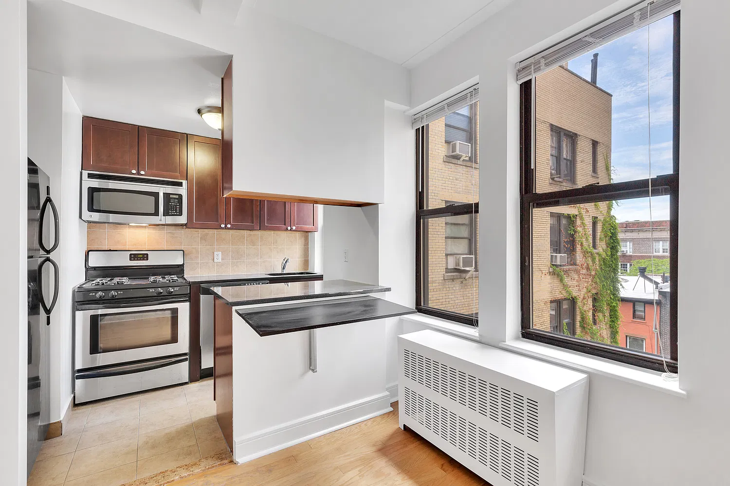 52 Clark Street — Photo 4