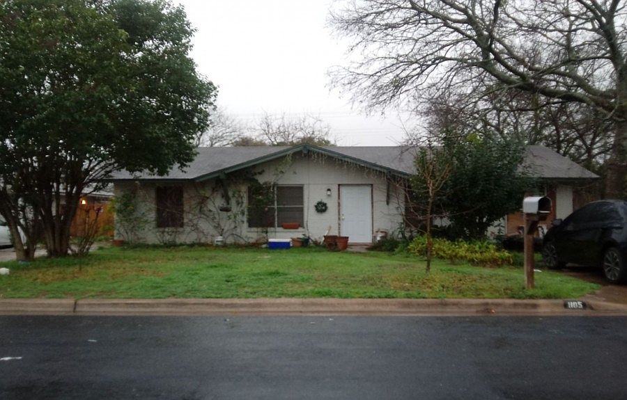 1st image of 1105 S Meadows Dr