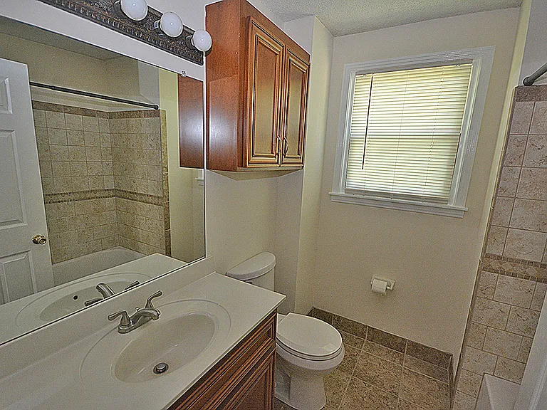 4544 Xavier Dr — Photo 10