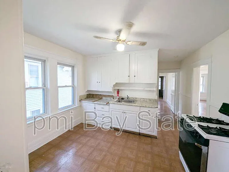 37 Brainard St — Photo 2