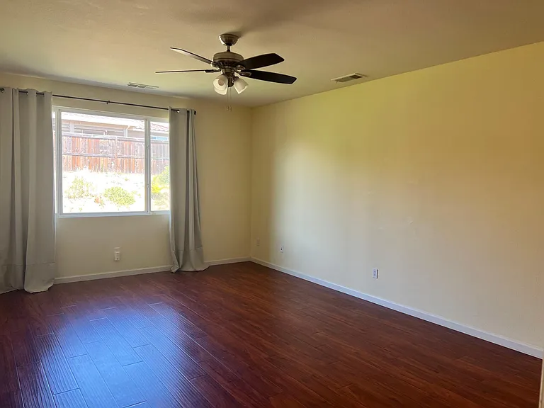 44820 Cosentino Ct — Photo 12