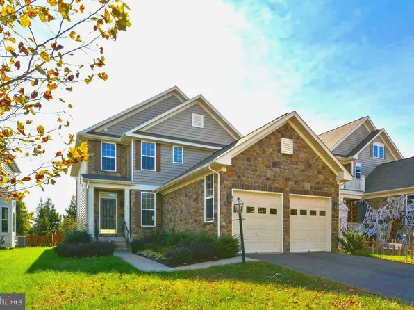 42977 Thornblade Cir, Ashburn, VA 20148