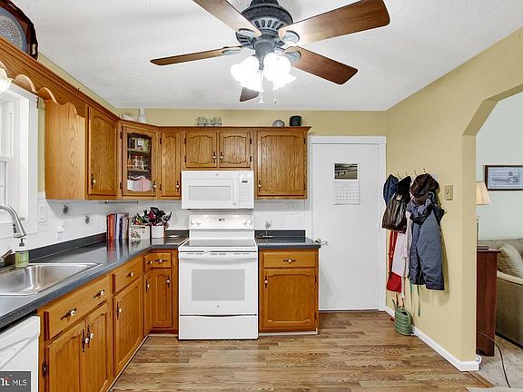 3rd image of 115 Ivyside Dr