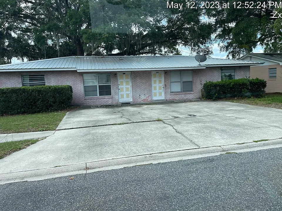 303 Oleander Dr