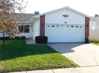 109D W Tomaras Ave, Savoy, IL 61874