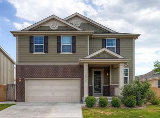 25126 E Lake Dr, Aurora, CO 80016