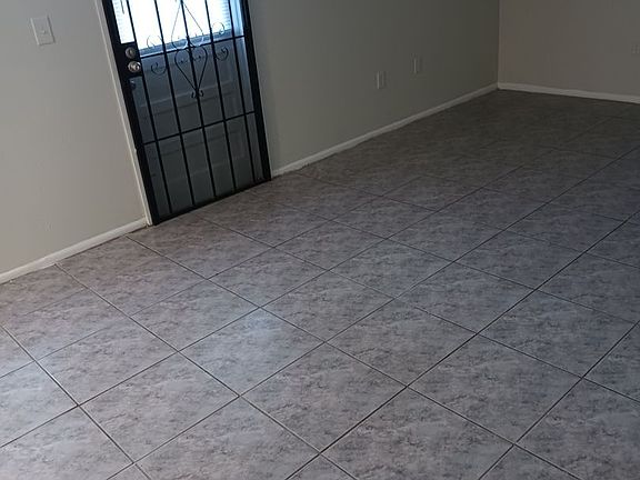 3rd image of 1424 Holden Ave APT B