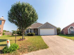 84 Briar Ln, Waxahachie, TX 75165