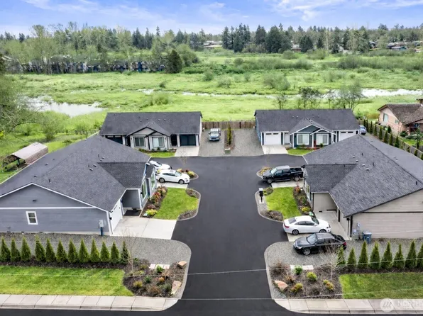 5702 5708 79th Street W #A & B, Lakewood, WA 98499