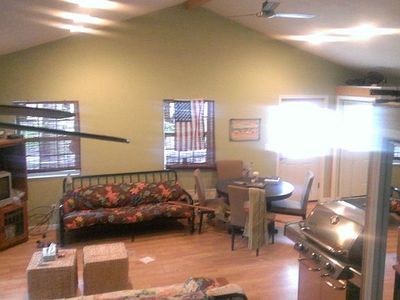2nd image of 2112 Pleasant Ave