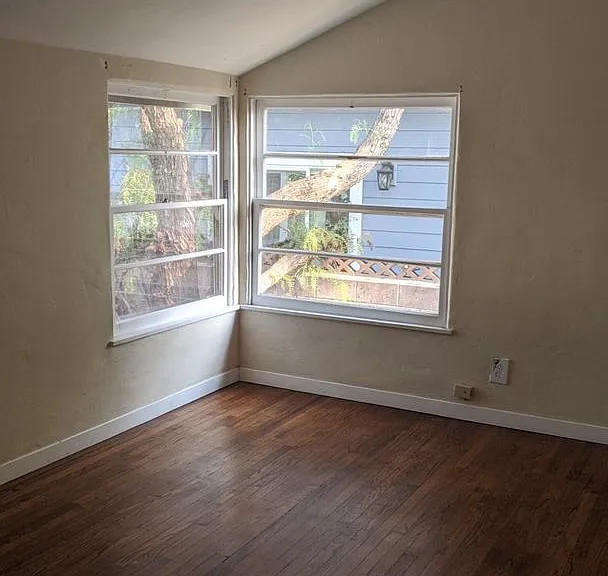673 Santa Rosa — Photo 2
