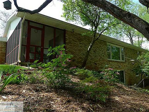 4th image of 4594 Comanche Dr