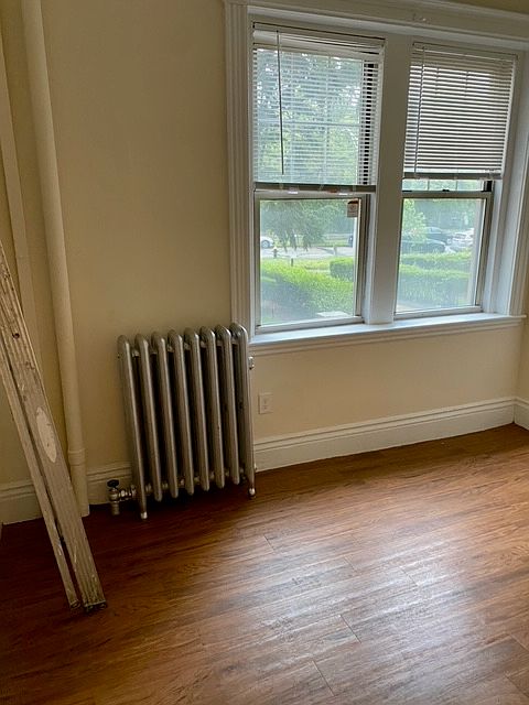 1st image of 27 Park Dr APT 4
