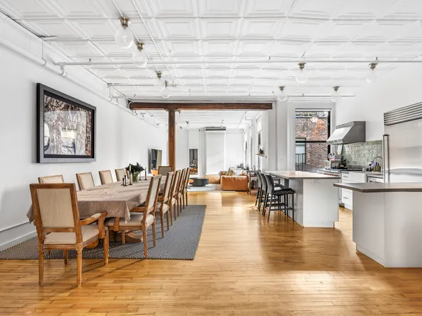 5 White Street image 1 of 20