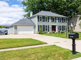 20760 Forestwood Dr, Strongsville, OH