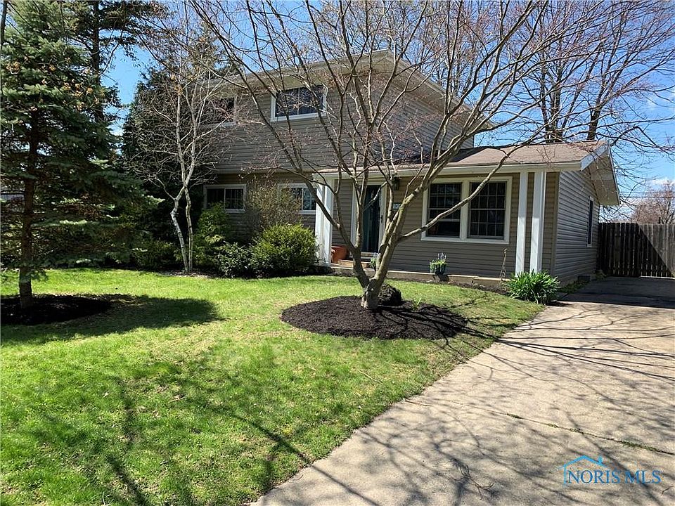 1st image of 1009 Village Trail Dr