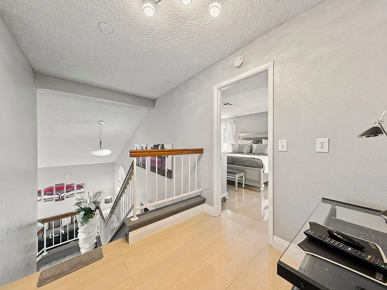 449 Rutherford Cir — Photo 32