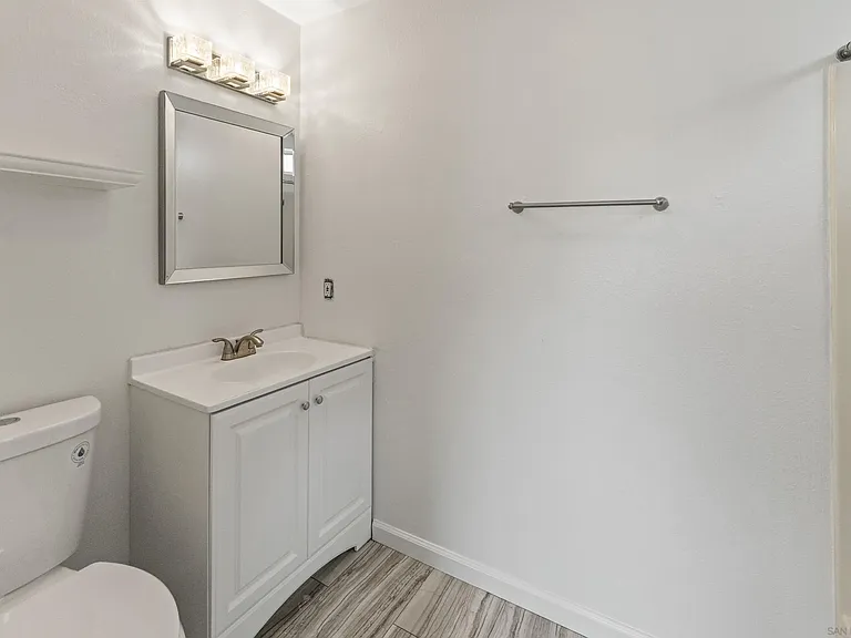1120 Quail St — Photo 12