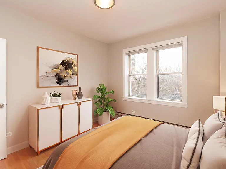 1135 W. Pratt — Photo 13