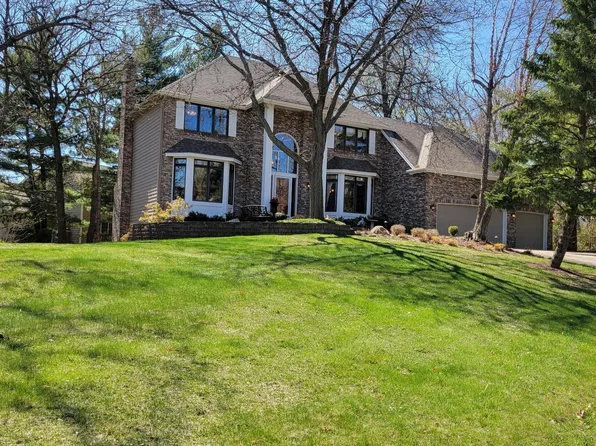 17683 Kingswood Cir, Lakeville, MN 55044
