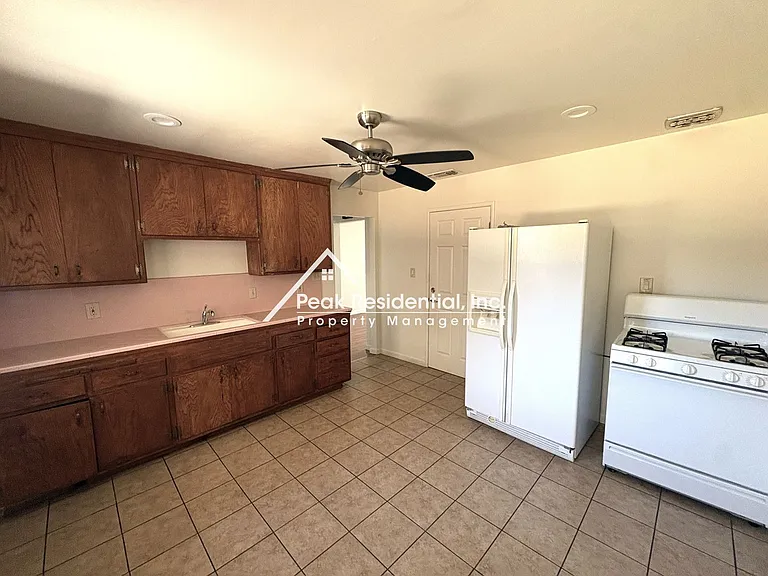 6100 Madison Ave — Photo 6