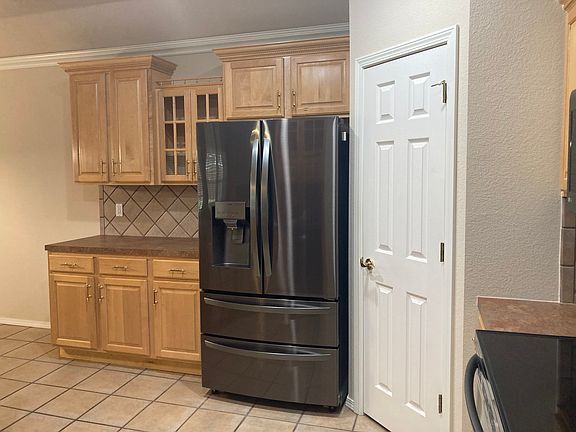 4th image of 5023 S 195th Ct E