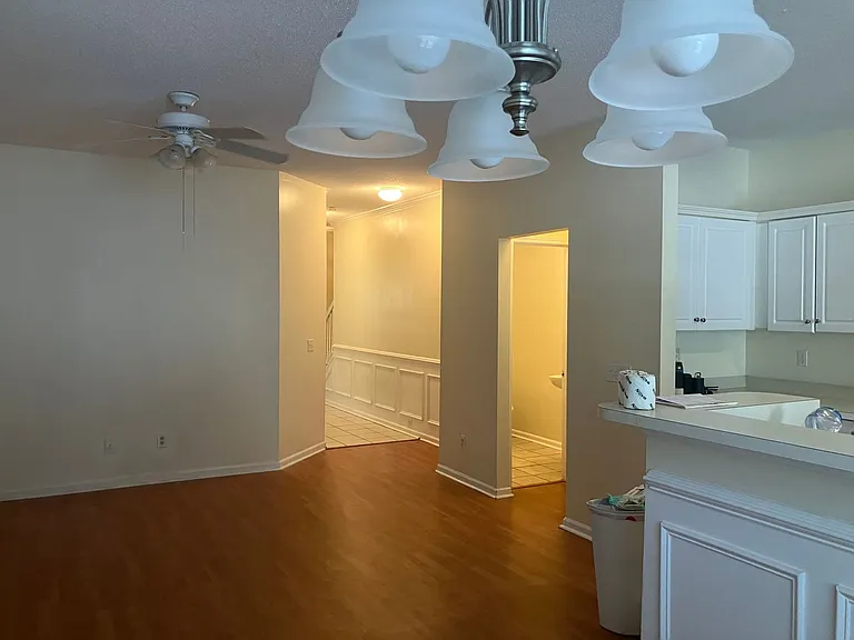47 Regent Ave — Photo 15