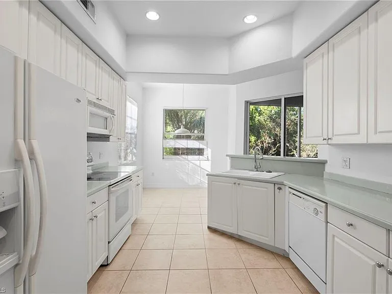6010 Jonathans Bay Cir #102 — Photo 12
