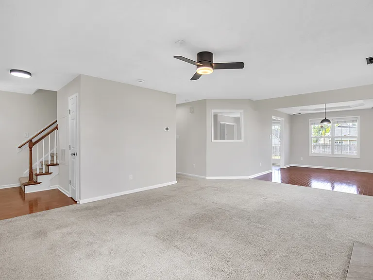 5020 Windflower Dr — Photo 5