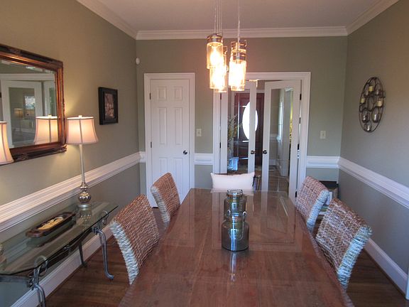 4th image of 835 Park Chase Dr