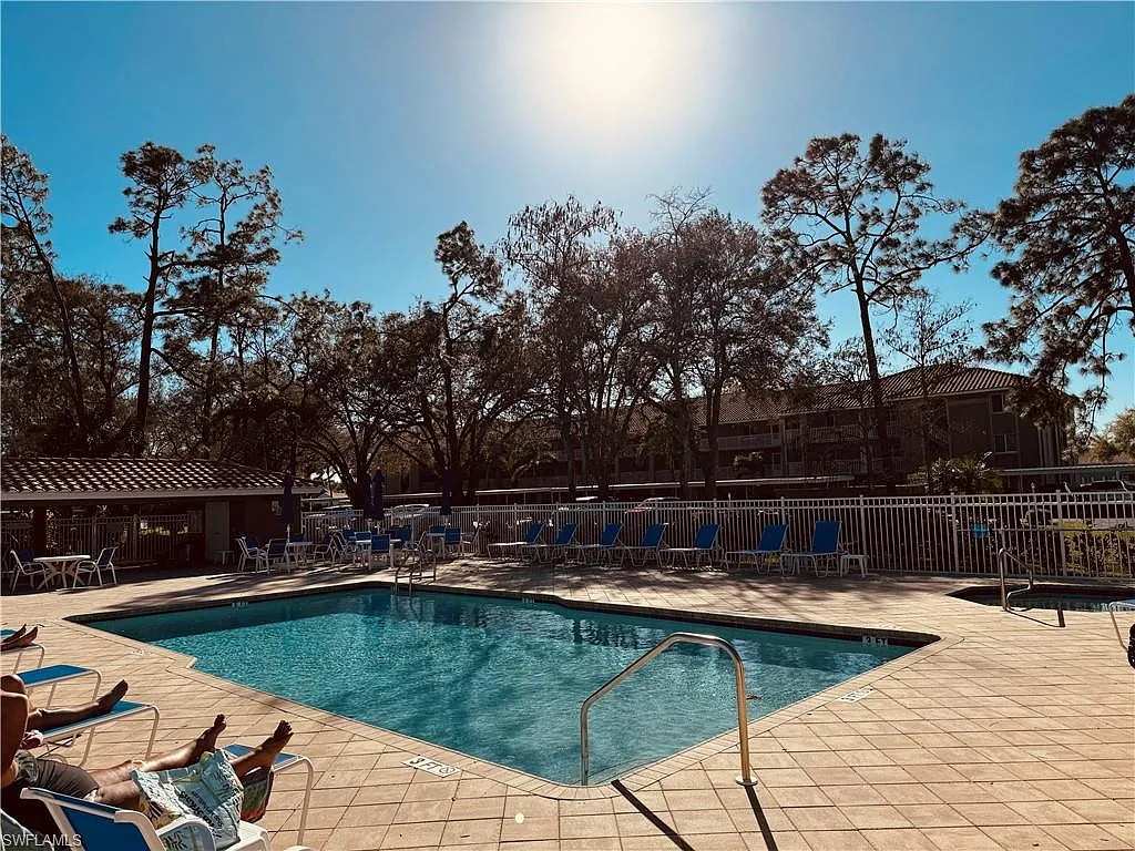 2 bed, 2.0 bath, 1216 sqft, $5,000 — Photo 3