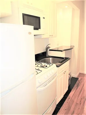 Rented by CitySites Real Estate Group | media 3