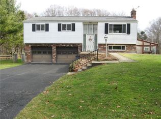 113 Foxglove Dr, Baden, PA 15005