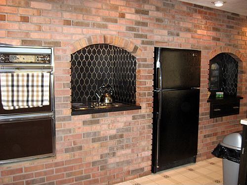 Wonderful Kitchen features Double Oven & Built-in Range