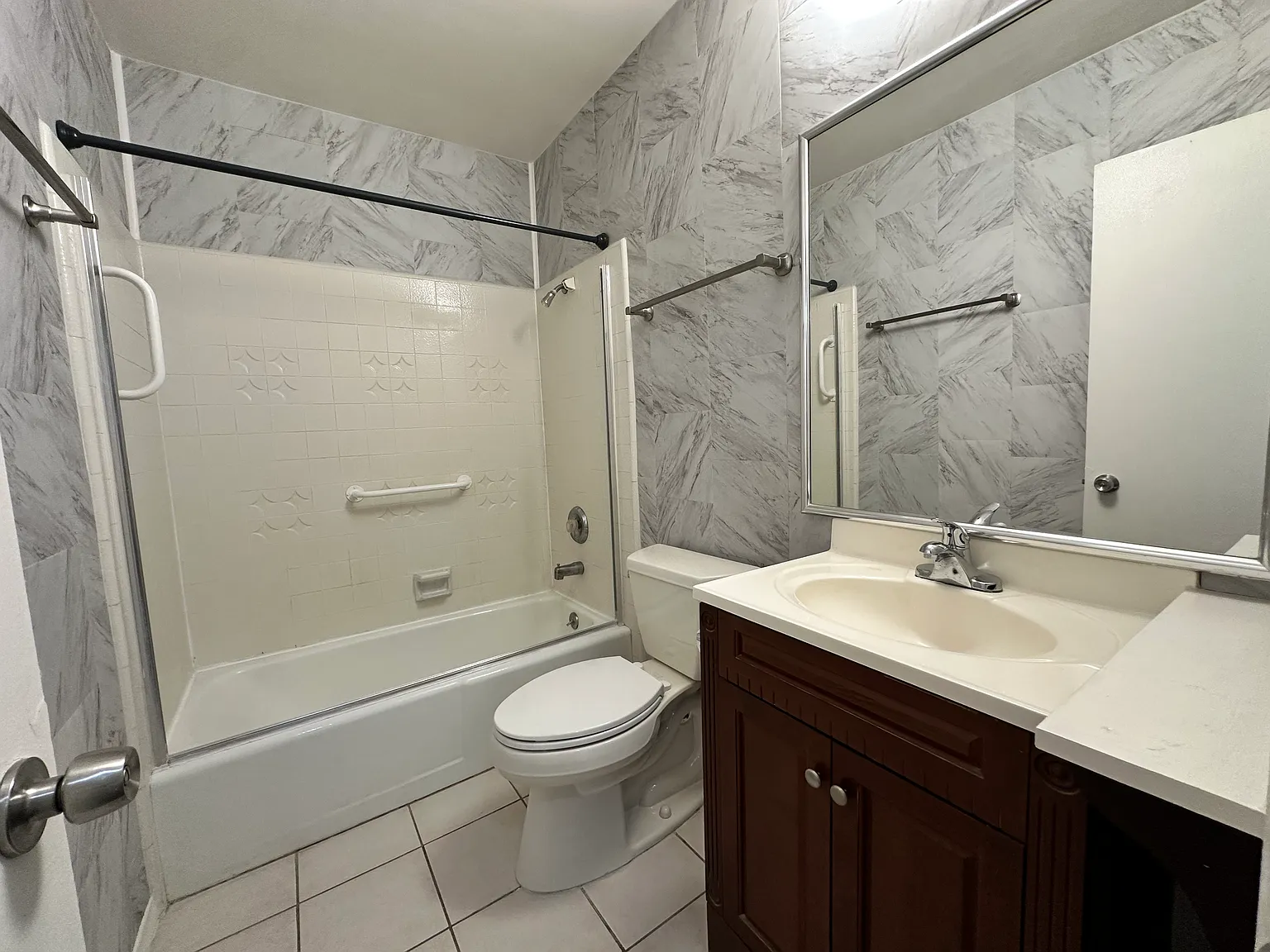 2 bed, 1150 sqft, $2,450 — Photo 4