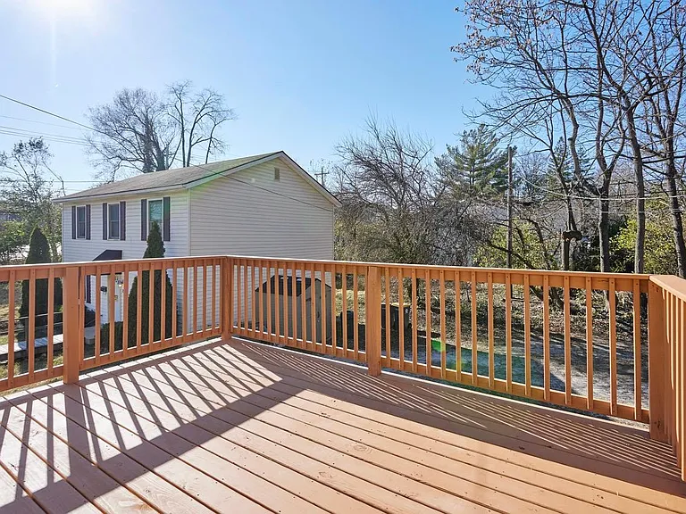 208 S Clark St — Photo 25