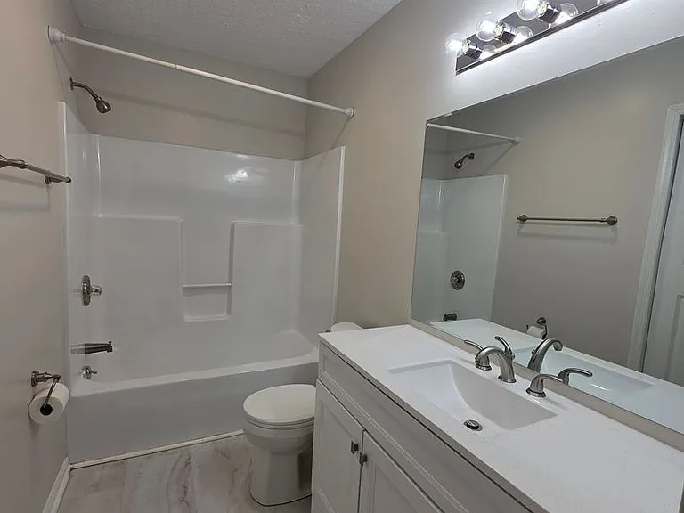 307 Castlewood Dr — Photo 14
