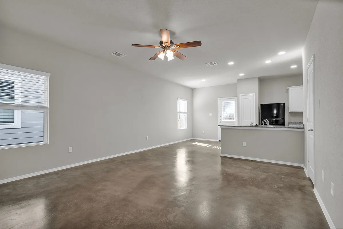 Building Photo - 9426 Apple Ridge Ln