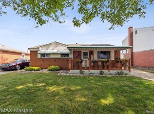 37738 Walnut St, Romulus, MI 48174