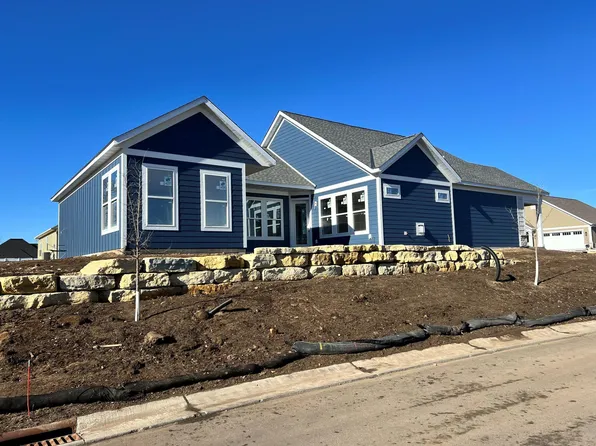 1413 Orchard Ct, Hastings, MN 55033