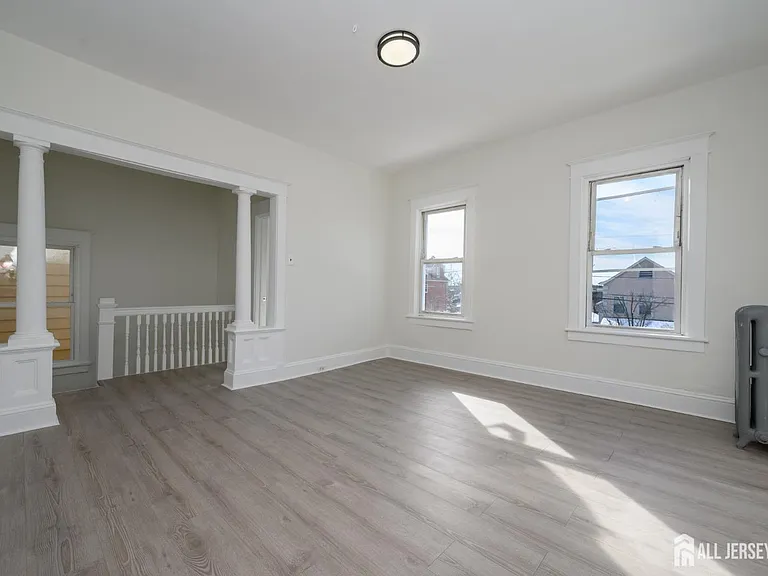 377 Delavan St #2 — Photo 18