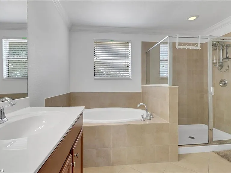 11295 Red Bluff Ln — Photo 25