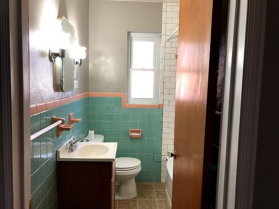 3rd image of 500 Lamont Dr #1