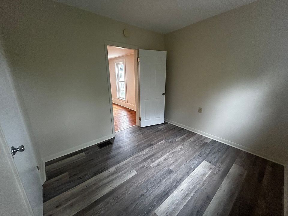1st image of 17 Argyle Pl APT F