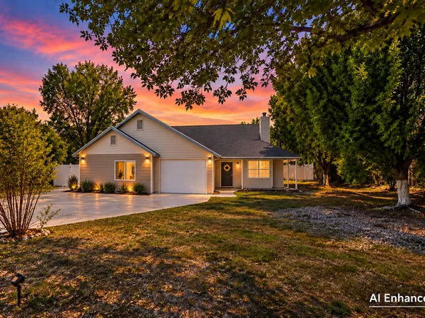 4470 Watkins Dr, Riverside, CA 92507