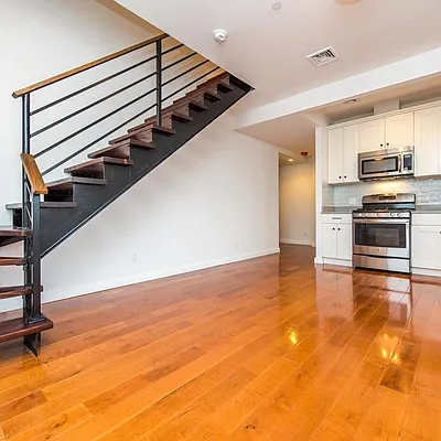 Rented by 50 Stanhope LLC | media 25