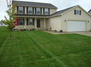 557 Sky Way Dr, Oregon, OH