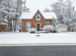 2088 Victoria St, Innisfil, ON L9S 1K4