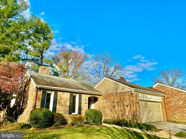 3920 Rust Hill Pl, Fairfax, VA 22030