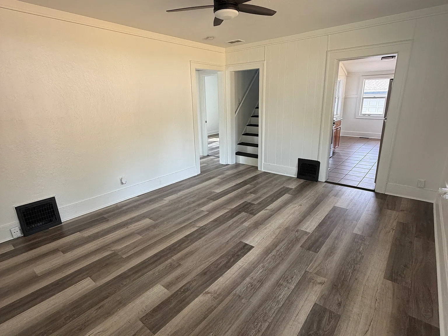 3 bed, 1000 sqft, $2,300 — Photo 4